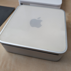 Fotografija eksponata Mac mini (model: A1176)