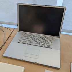 Fotografija eksponata PowerBook G4