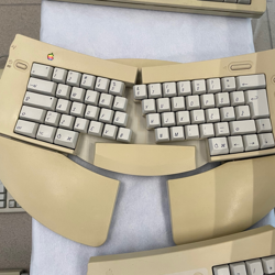 Fotografija eksponata Apple Adjustable Keyboard