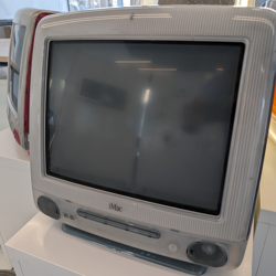 Fotografija eksponata iMac G3, 2nd gen, Graphite