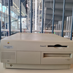 Fotografija eksponata Power Macintosh 7200/90