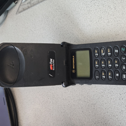 Fotografija eksponata Motorola Startac telefon